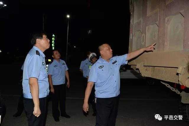 鲁晓峰同志到执法一线督导检查机动车污染防治(图1) 鲁晓峰同志到执法一线督导检查机动车污染防治(图1)