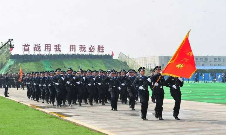 临沂公安举行“践行新使命 忠诚保大庆”誓师大(图1) 临沂公安举行“践行新使命 忠诚保大庆”誓师大(图1)