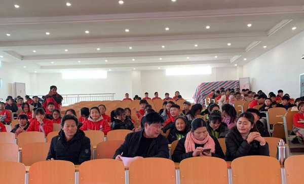 卞桥镇初级中学举行2020年元旦文艺汇演(图2)