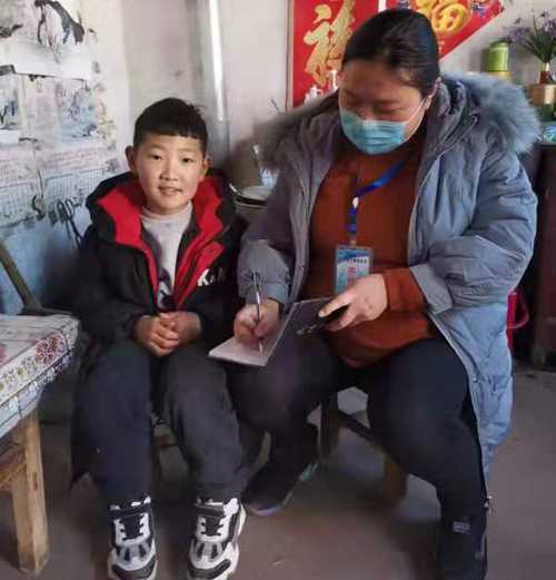疫情一线：孕妈网格员张婷的一天(图2)