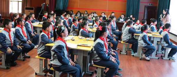 临沂市小学语文优质课评比活动在兴蒙学校举行(图1)