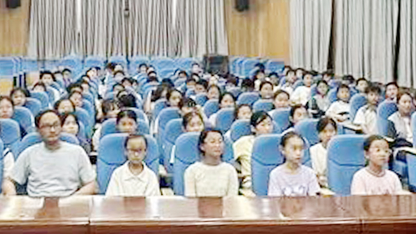 【普法教育】平邑“青柠计划”普法宣讲走进实验小学