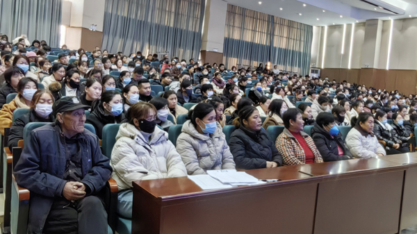 【山东平邑】实验小学第六校区成功举办主题家长会