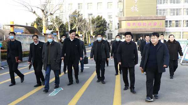 市疫情防控督导组到兴蒙督导疫情防控(图1) 市疫情防控督导组到兴蒙督导疫情防控(图1)