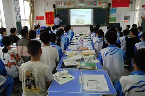 赛博中学朝阳校区多措并举做好防溺水工作(图3) 赛博中学朝阳校区多措并举做好防溺水工作(图3)
