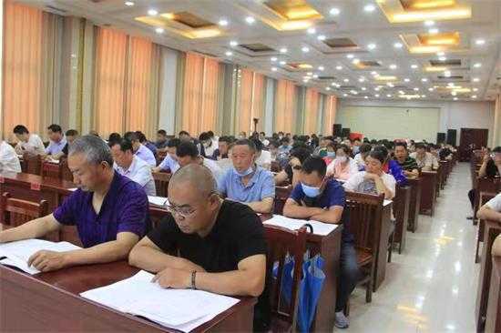 平邑街道开展职业卫生分类分级监督执法试点培训会(图2) 平邑街道开展职业卫生分类分级监督执法试点培训会(图2)