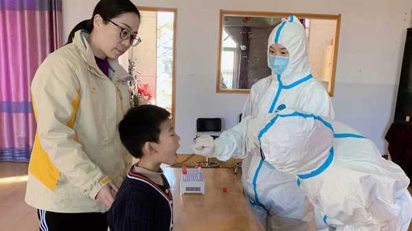 山东平邑：“核酸检测”走进实验小学教育集团(图2)