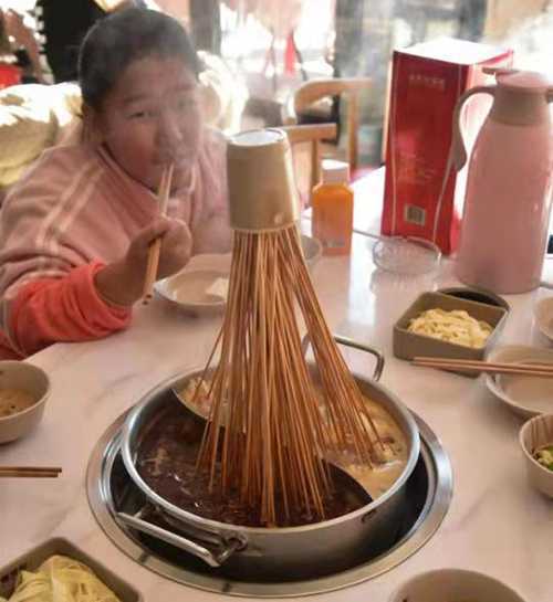 平邑县蜀兒郎鲜牛肉串串火锅盛大开业(图8)