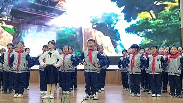 山东平邑：实验小学教育集团举行“经典诵读”素养展示活动(图2)