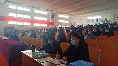 卞桥镇初级中学召开新学期教育教学工作专题会(图3)