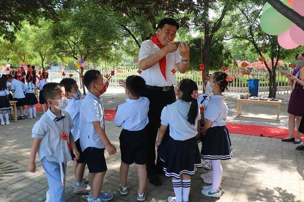 兴蒙学校幼儿园举行“六一儿童节”庆祝活动(图1)