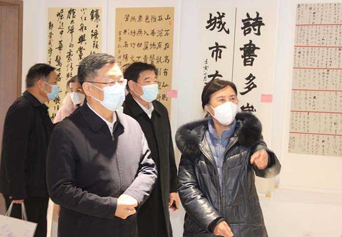 临沂市“中国梦·劳动美--建功新时代 献礼二十大”第二届全市职工书画展开幕(图5)