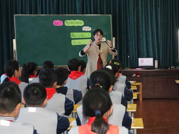 平邑县“第一片区教研共同体”小学英语研讨活动在兴蒙学校举行(图1)