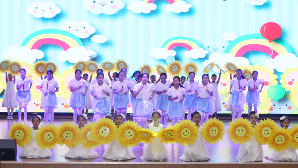 山东平邑：实验小学教育集团举办庆祝第39个教师节表彰大会 (图3)