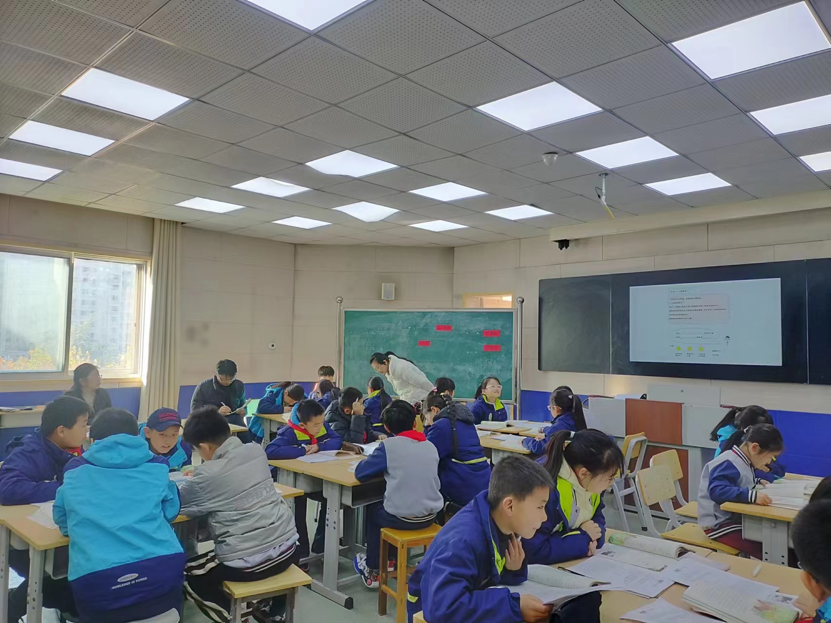 平邑兴蒙学校开展语文新生态课堂和大单元整合教学研讨活动