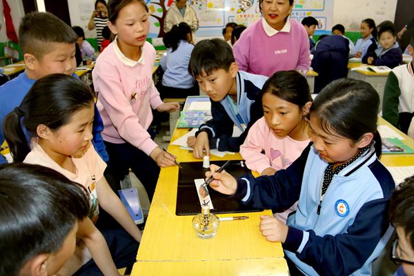 平邑县第二实验小学开展常识学科“双减”课堂评比活动(图2)