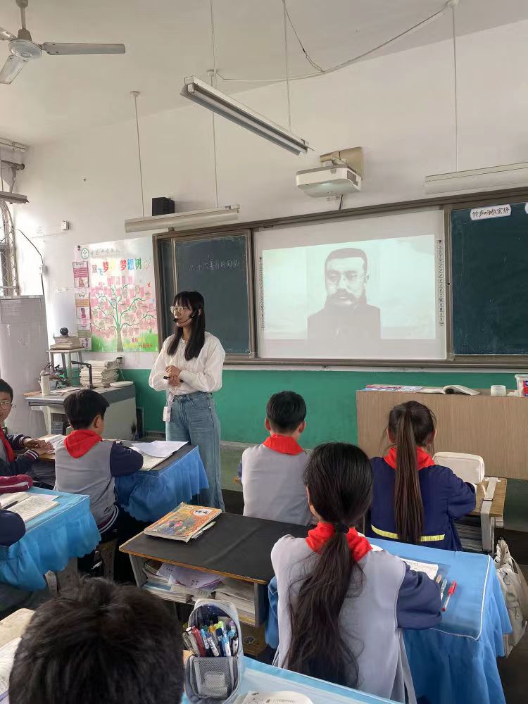 教研先行 崇向美好 ——平邑兴蒙学校六年级语文组第四单元集体教研活动(图3)