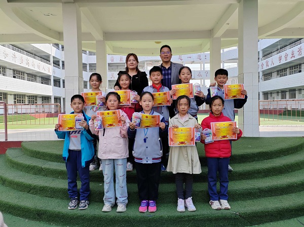 “数”说未来，“讲”出梦想——平邑兴蒙举行“数学小讲师”颁奖活动(图4)