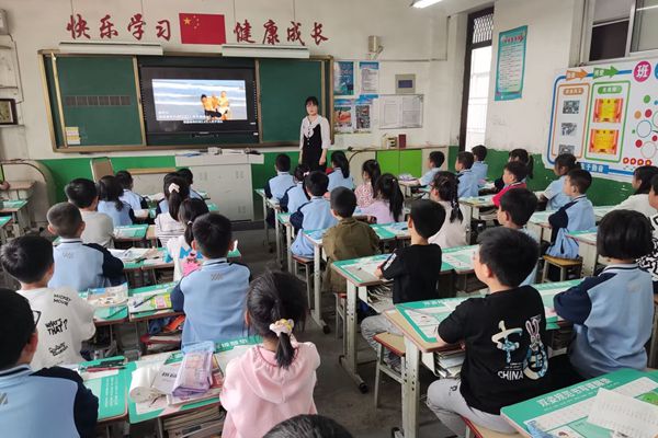 平邑县第二实验小学开展防溺水安全教育系列活动(图2)