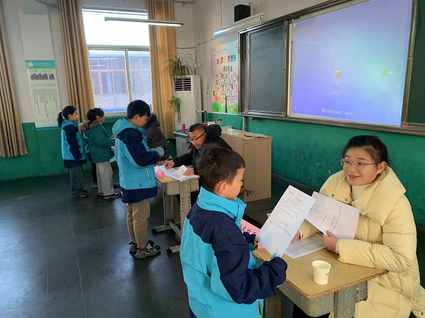 灵蛇启智 乐考“趣"闯关—平邑兴蒙学校开展一二年级乐考活动