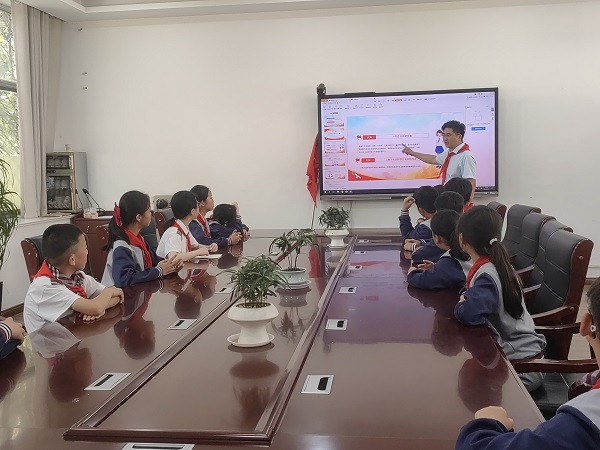 平邑兴蒙学校少先队新一届大队委联席会议圆满举行(图3)