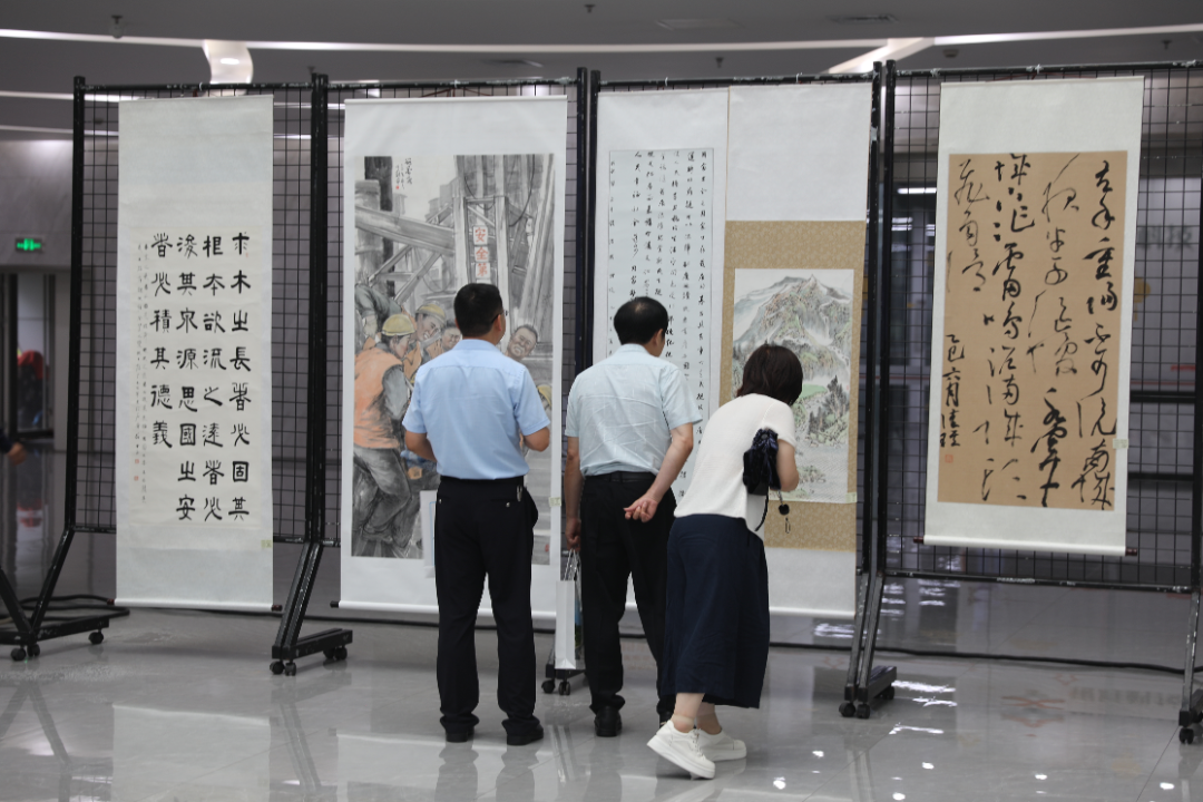 赓续安全文化 笔墨光影同行 | 2025年“安康杯”临沂市安全文化书画摄影展在罗庄区开幕(图4)