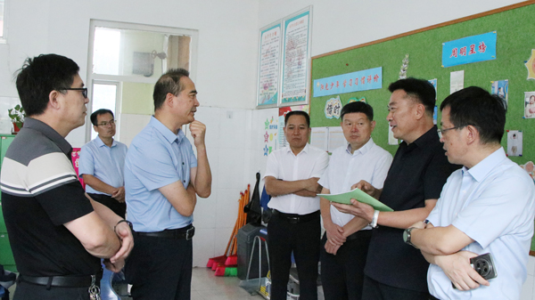 【沂蒙快讯】省教育厅基教处处长刘绍辉到学校调研指导 (图3)