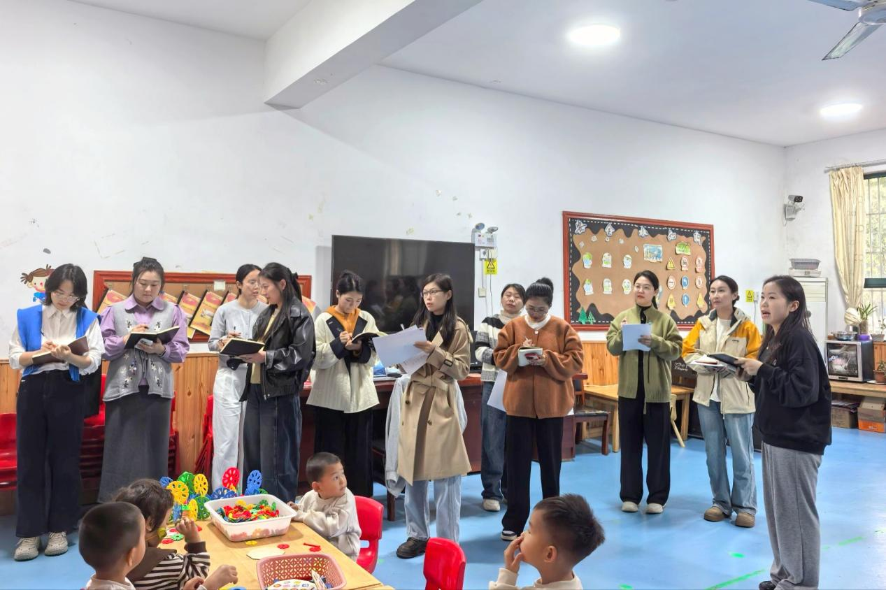 平邑县丰阳镇中心幼儿园开展书香班级与环境创设交流研讨活动