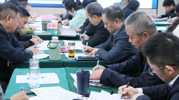 【齐鲁快讯】汲取前沿教育智慧 赋能教师专业成长(图3) 【齐鲁快讯】汲取前沿教育智慧 赋能教师专业成长(图3)