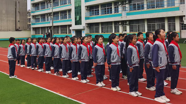 【山东平邑】实验小学举行队列队形比赛 10(图1)