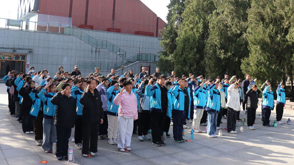 【沂蒙教育】平邑县实验小学开展“实践铸成长 红色润初心”主题研学(图1) 【沂蒙教育】平邑县实验小学开展“实践铸成长 红色润初心”主题研学(图1)