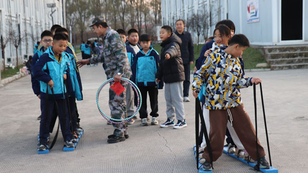 【沂蒙教育】平邑县实验小学开展“实践铸成长 红色润初心”主题研学(图4) 【沂蒙教育】平邑县实验小学开展“实践铸成长 红色润初心”主题研学(图4)