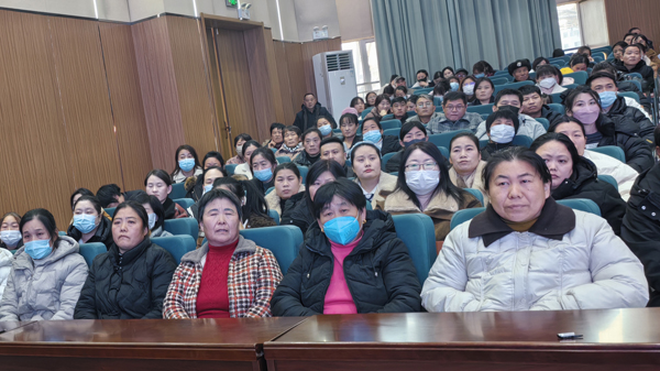 【山东平邑】实验小学第六校区成功举办“家长会”(图2)