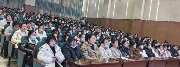【山东平邑】实验小学第六校区成功举办“家长会”(图3)