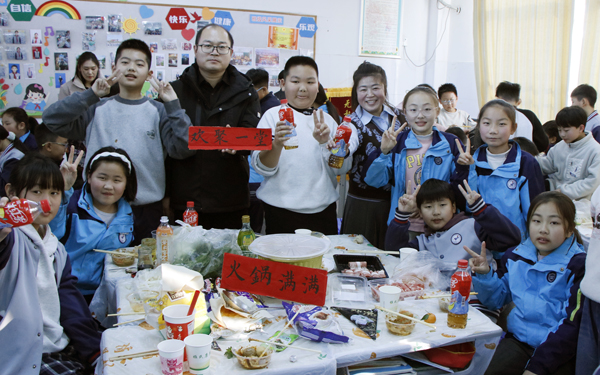 【山东平邑】实验小学第三校区的劳动实践课溢满烟火气(图2)