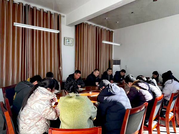 平邑县第二实验小学永庆校区举行“双跨教研”活动(图2)