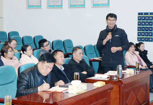 【山东平邑】实验小学教育集团“校长讲坛”成功举办(图2)