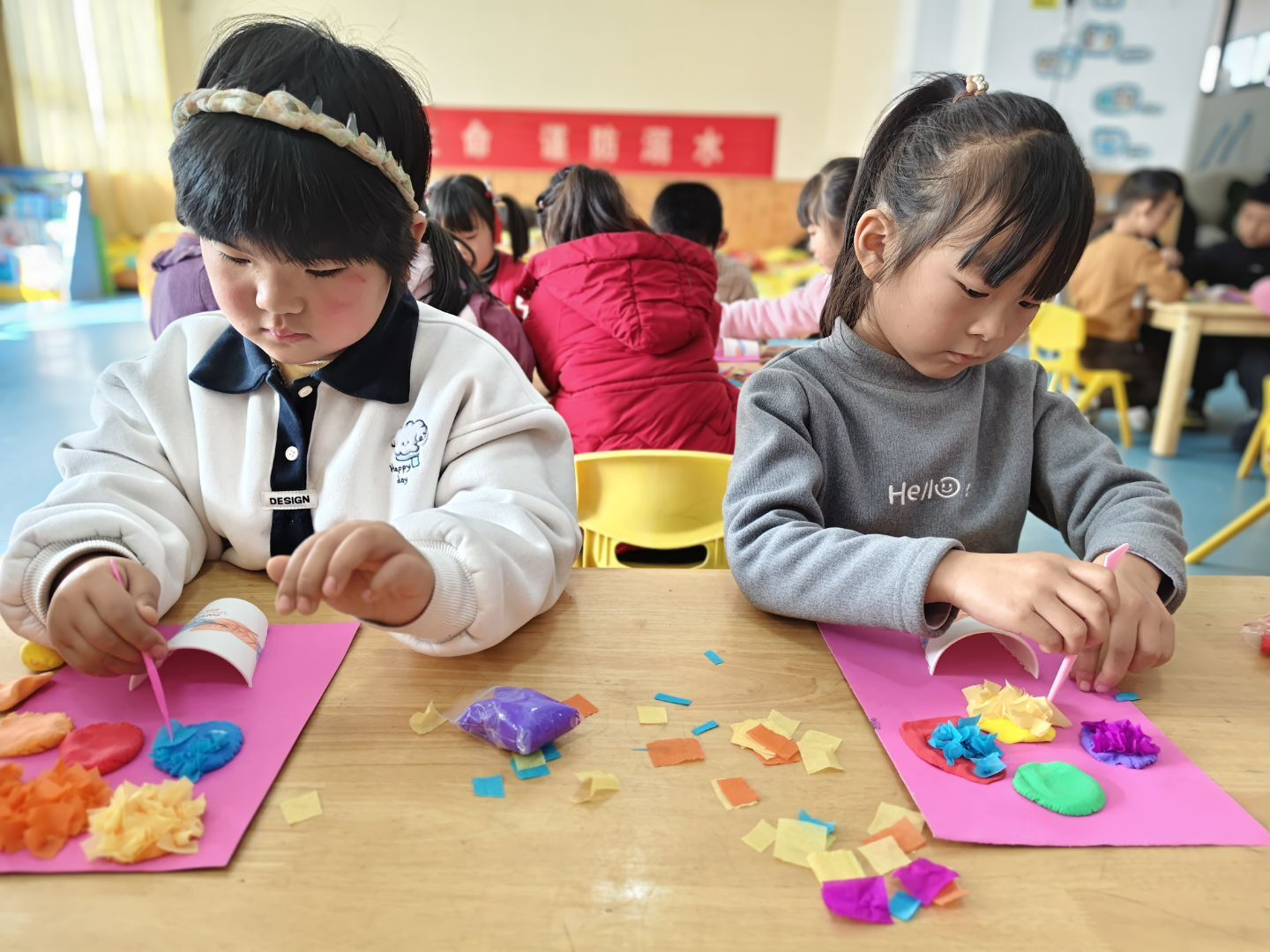 平邑县丰阳镇中心幼儿园开展三八妇女节活动