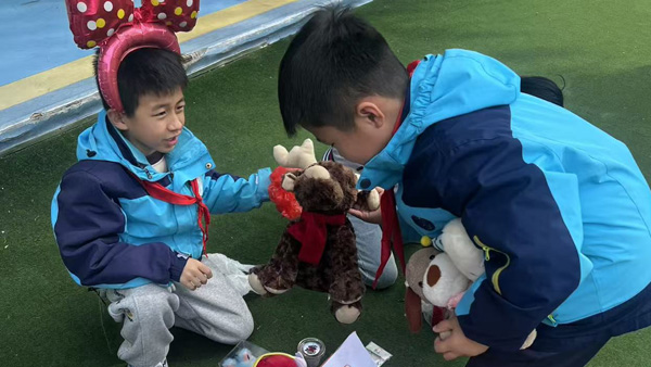 【山东平邑】实验小学文化路校区“小市场”助力“大成长”(图2)