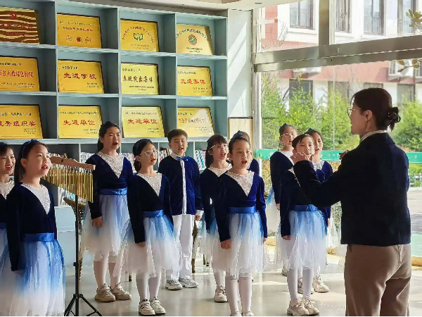 平邑县第四实验小学举办精品社团展演活动(图4)