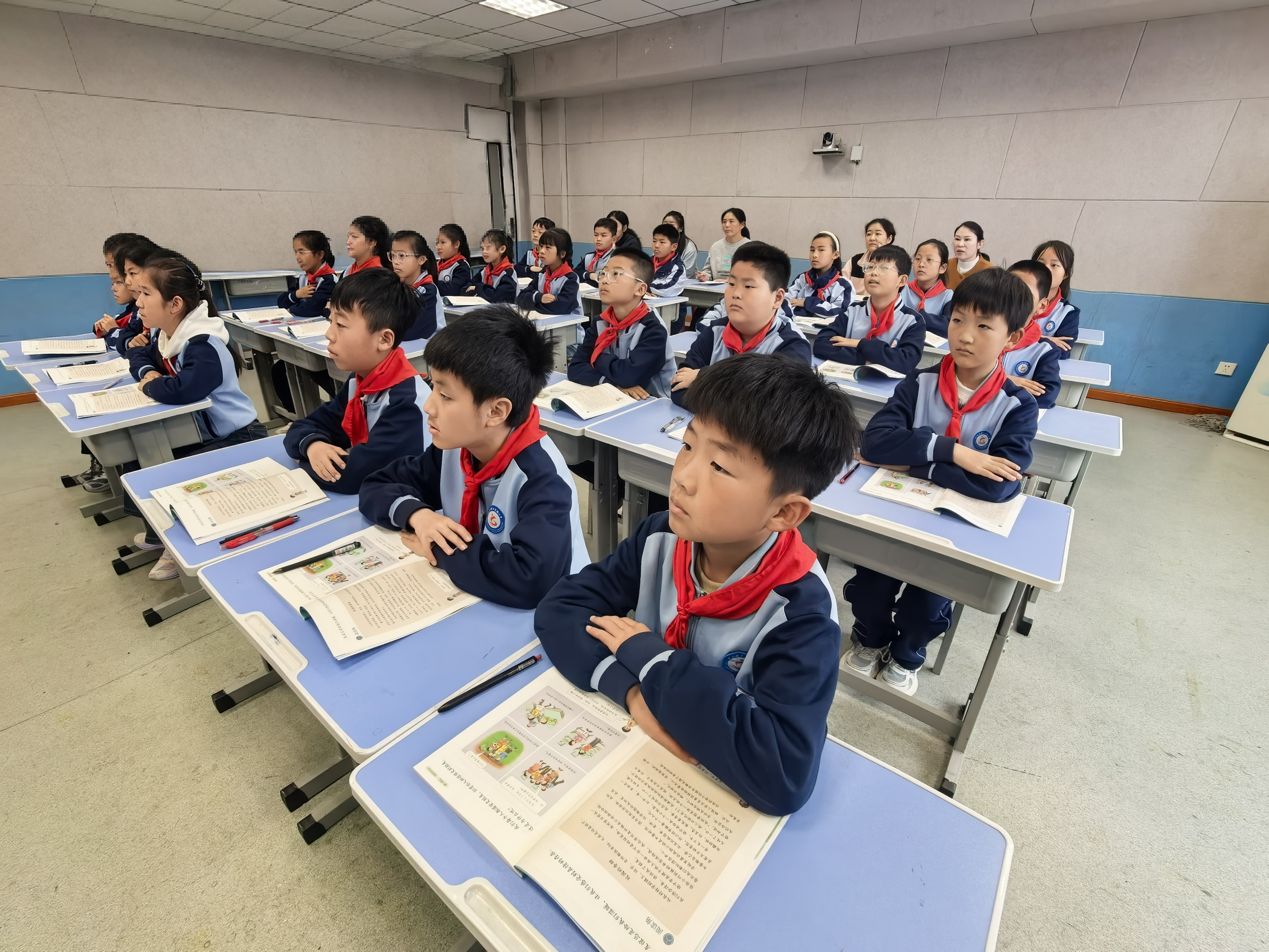 平邑县第二实验小学开展“沂蒙精神进课堂”公开课展示活动(图2)