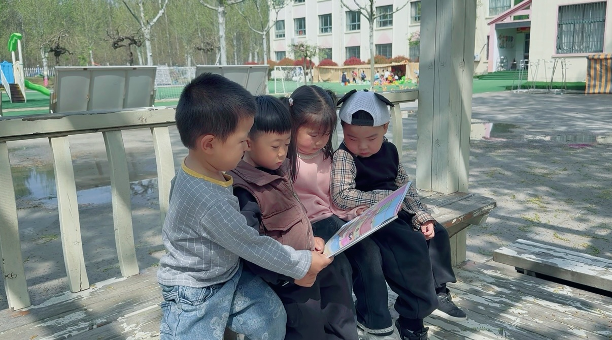 平邑县丰阳镇中心幼儿园开展创意阅读活动(图2)