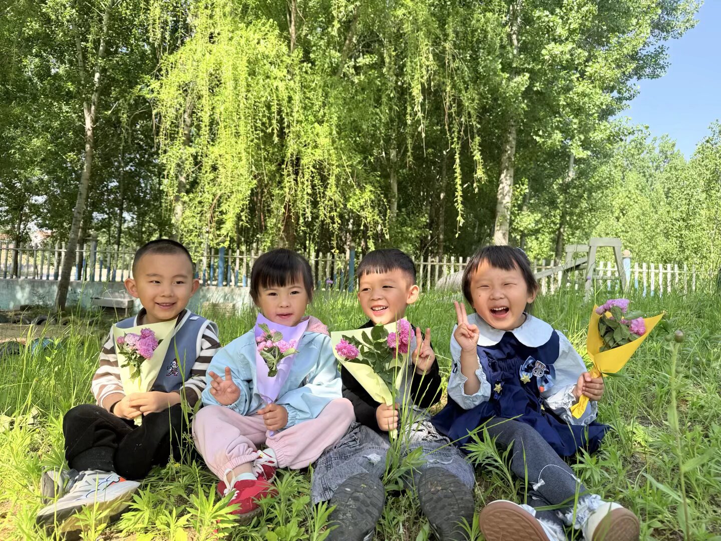 平邑县丰阳镇中心幼儿园开展母亲节主题活动(图2)