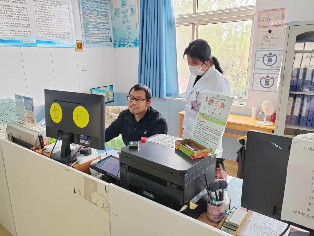 【工会工作】八载初心护民生 逆行无畏守健康(图1)