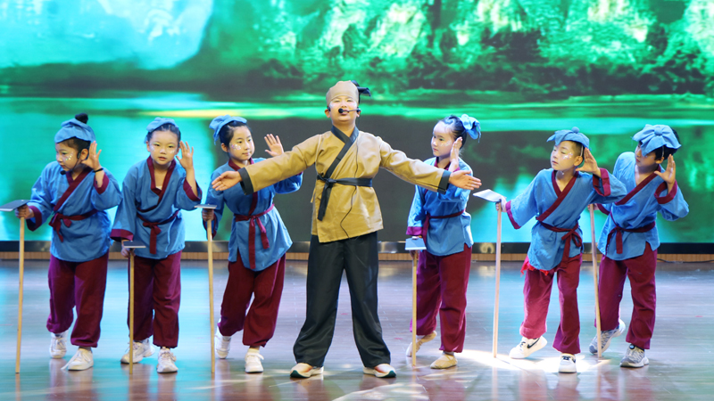 平邑县实验小学第三校区成功举办庆“六一”文艺汇演(图5)
