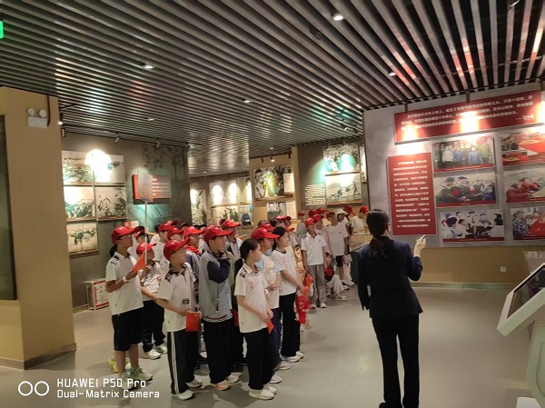 平邑兴蒙学校开展“探秘神奇自然，追寻革命精神”红色研学活动(图5)