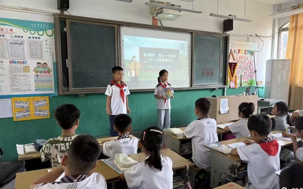 平邑兴蒙学校举行“新生态生本课堂”展示观摩活动(图2)