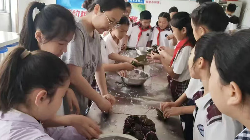 【校园动态】平邑县实验小学文化路校区端午实践育人润童心(图2) 【校园动态】平邑县实验小学文化路校区端午实践育人润童心(图2)
