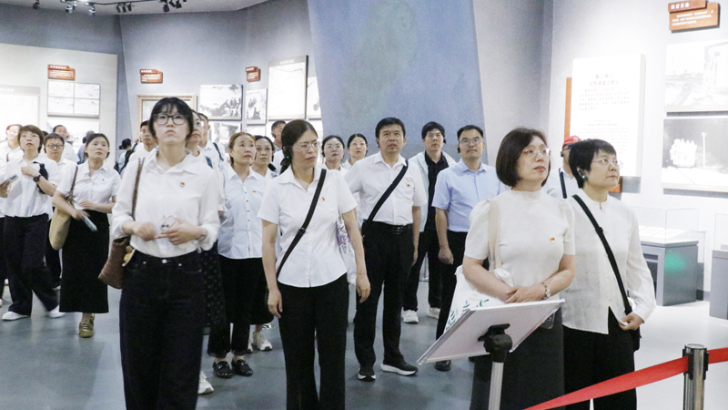 【走看听悟】平邑县实验小学全体党员开展红色党性教育研学活动(图1)