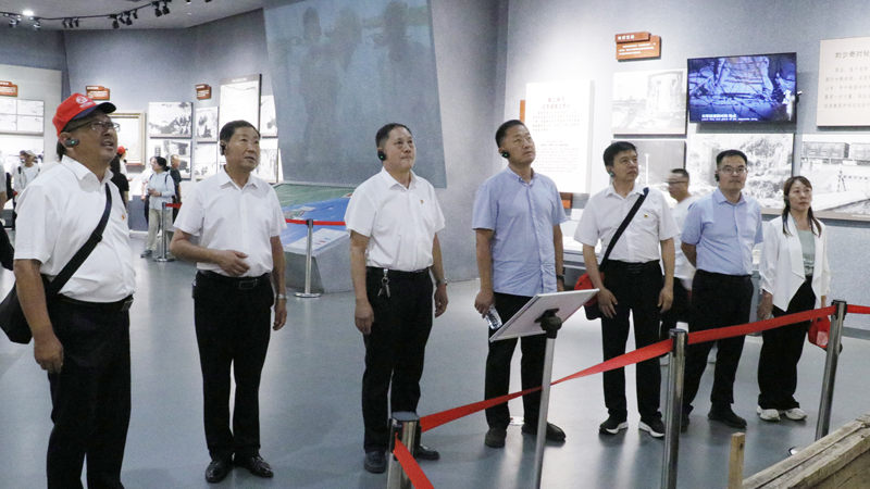 【走看听悟】平邑县实验小学全体党员开展红色党性教育研学活动(图3)